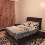 Spacious Apt - Near Airport - Perfect For Groops!
