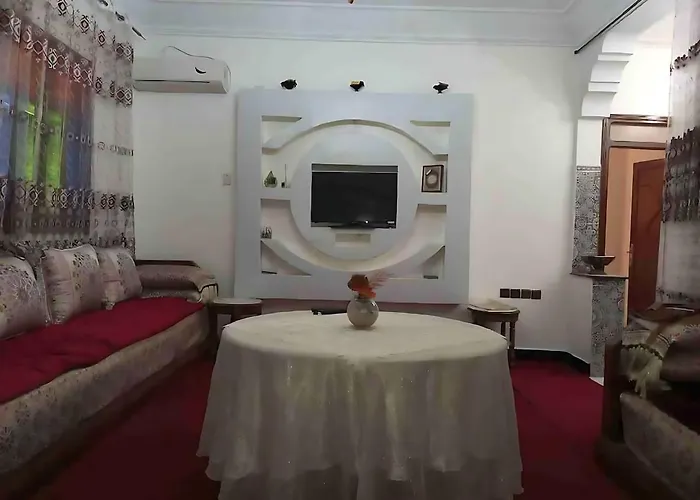 Spacious Apt - Near Airport - Perfect For Groops!